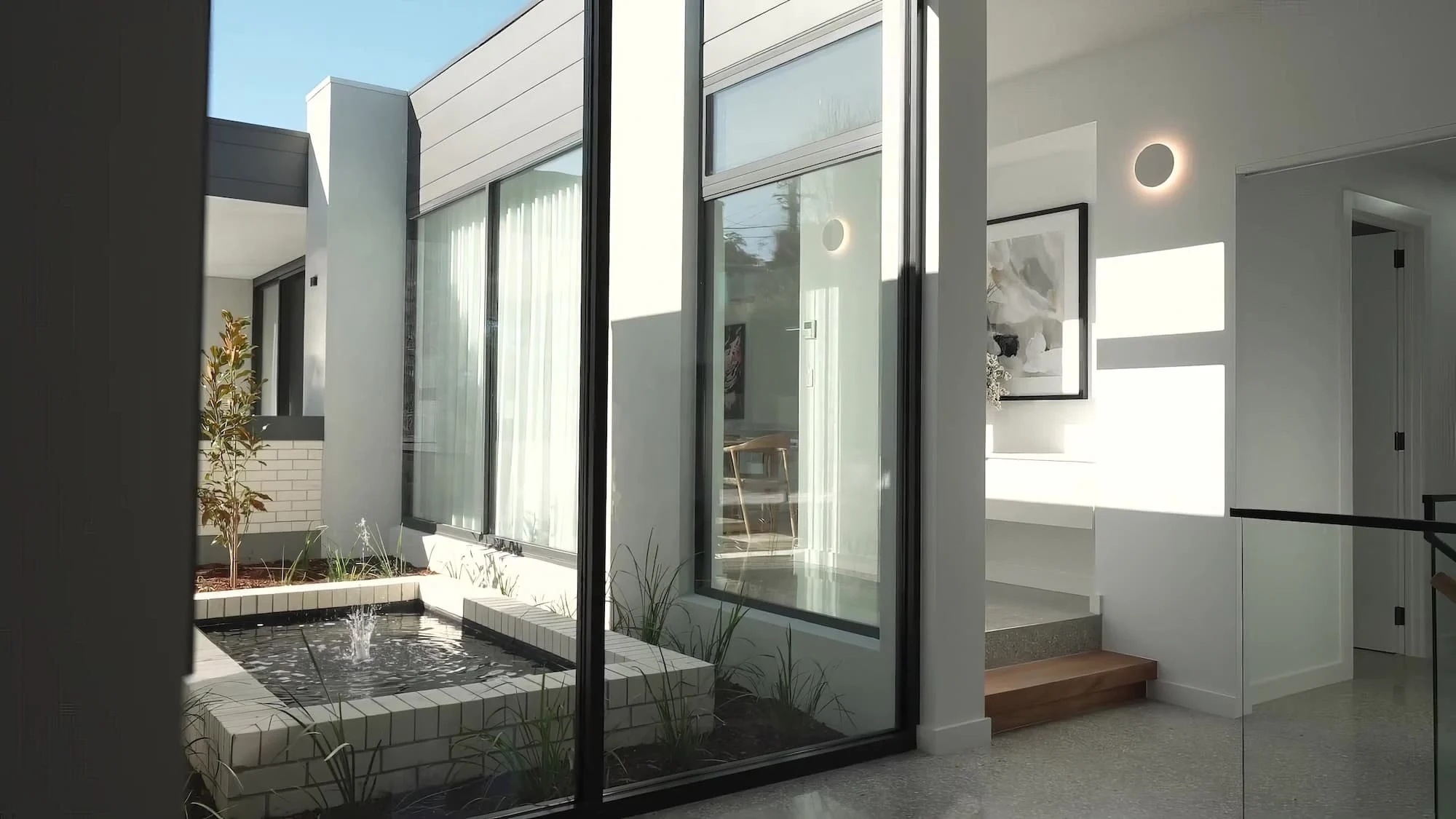 Quand les fenêtres noires sont-elles adaptées? 